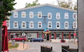 Smugglers Cove Inn Lunenburg Canada